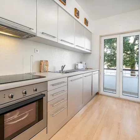 Apartman Bright Marina With Peaceful Views #1991
