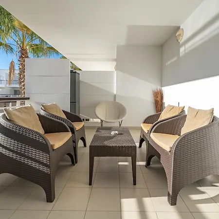 Bright Marina With Peaceful Views #1991